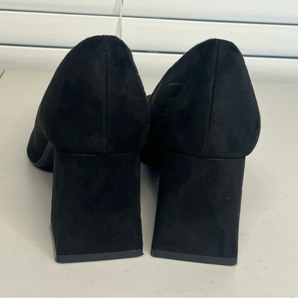 Zara Black Suede Pointed Toe Heels with Gold Buckle - Picture 11 of 12